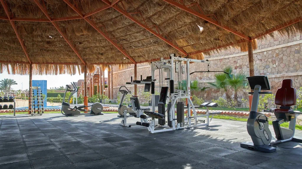 الفندق كانكون بيتش ريزورت - العين السخنة